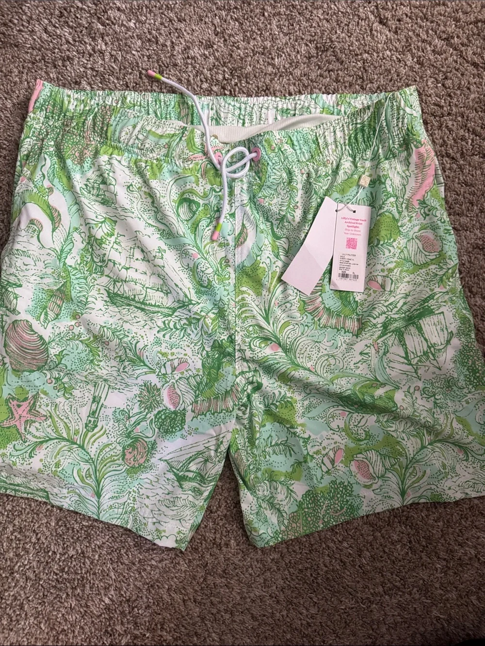 NWT Mens Lilly Pulitzer Swim Shorts size XL